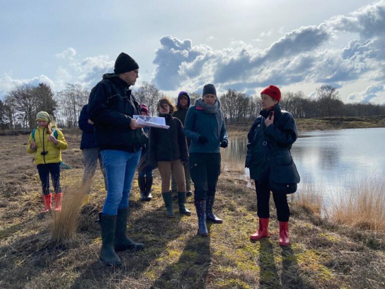 Grüne Emsland Mitte informieren       sich über den Wolf im Emsland